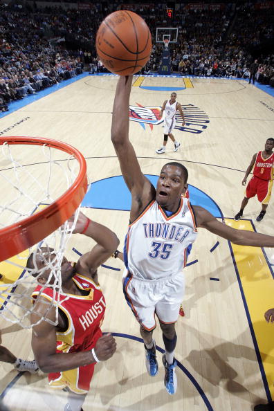 贝蒂斯 - 巴塞罗那：拉卡尔图哈的榜首之争（拉卡尔图哈榜首大战：贝蒂斯对决巴塞罗那）