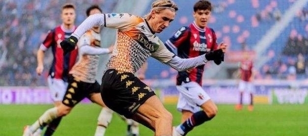 官方：王钰栋当选2025赛季中超最佳青年球员（官宣：王钰栋荣膺2025赛季中超最佳青年球员）