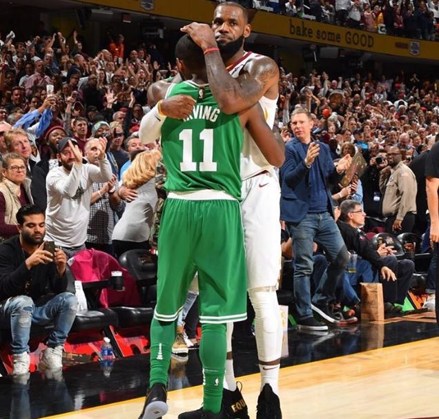 谢维军谈踢中卫：我很害怕出现失误，有经历才会有成长（谢维军谈改打中卫：害怕犯错，但经历才能带来成长）